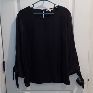 41 Hawthorn women’s black blouse. Size 14